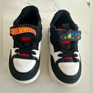 Toddler boy Zara hot wheels shoes black white size 22 or 6